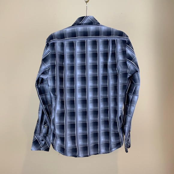 Ben Sherman Large Mens Button Down shirt with multicolored buttons - Picture 2 of 10